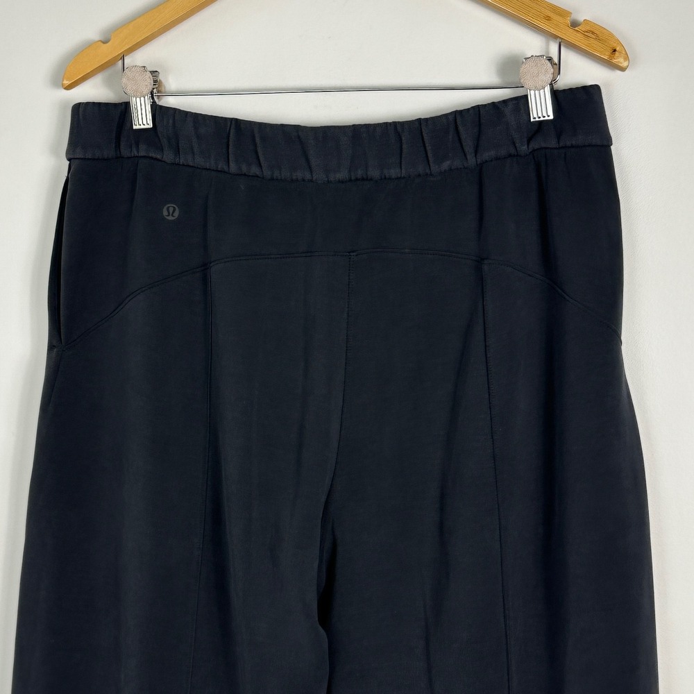 Lululemon Softstreme High Rise Culotte Pants Black Womens Sz 12 Wide Leg Lounge - Picture 6 of 16